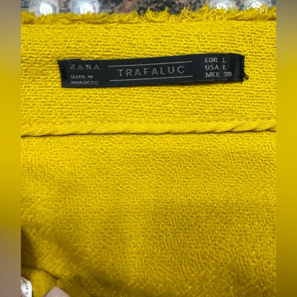 Zara size large high waist shorts - Picture 3 of 3